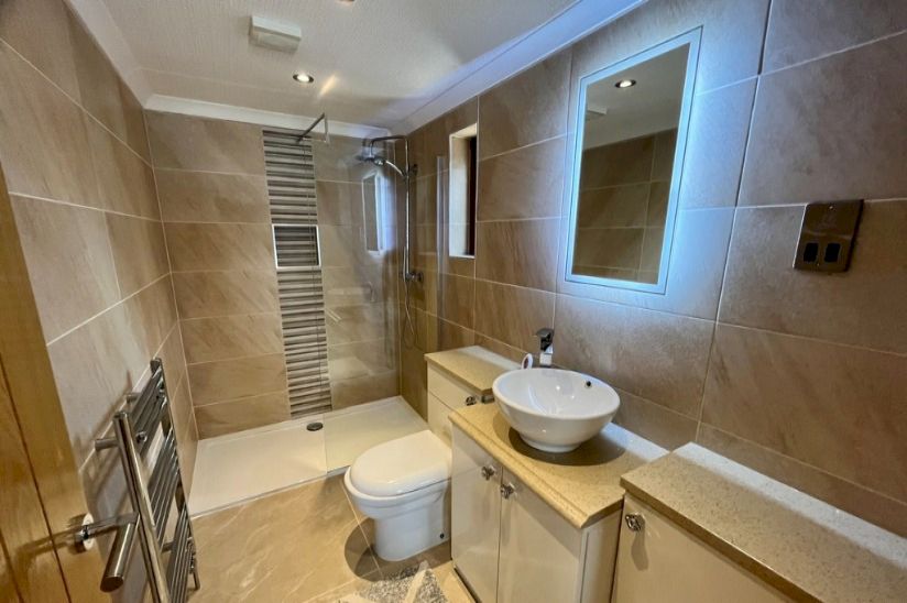 Three Bed Bespoke Richmond Park Home Three Bed Bespoke Richmond Park Home