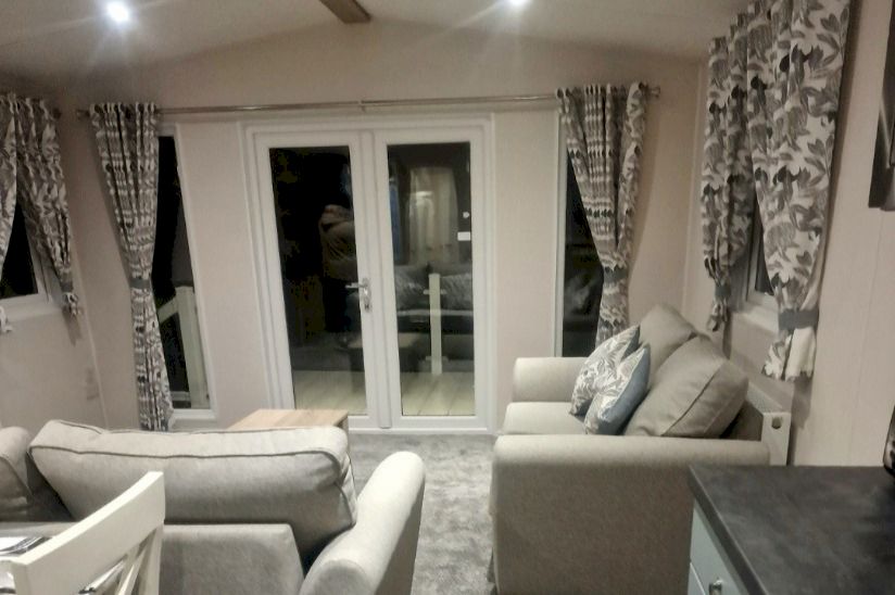 Three Bed Love Royale (40x13) 2023 Three Bed Love Royale (40x13) 2023
