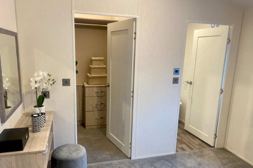 Two Bed Delta Lakeside Two Bed Delta Lakeside