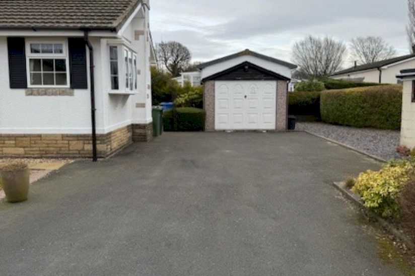 Three Bed Lisset Linden Cottage (46ftx20ft) Three Bed Lisset Linden Cottage (46ftx20ft)