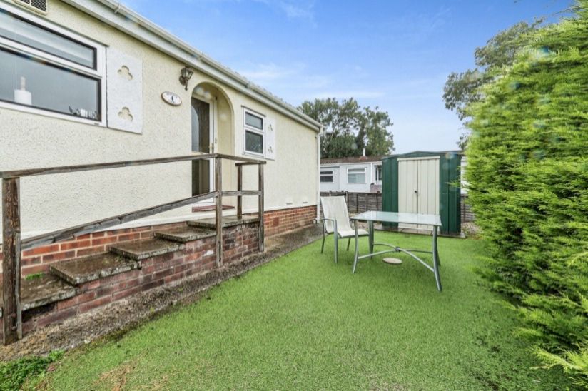 Two Bed Preowned Park Home Two Bed Preowned Park Home