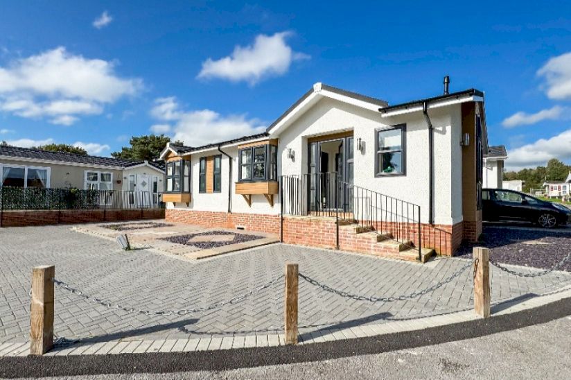 Two Bed Stately Albion Woburn (40x20) Two Bed Stately Albion Woburn (40x20)