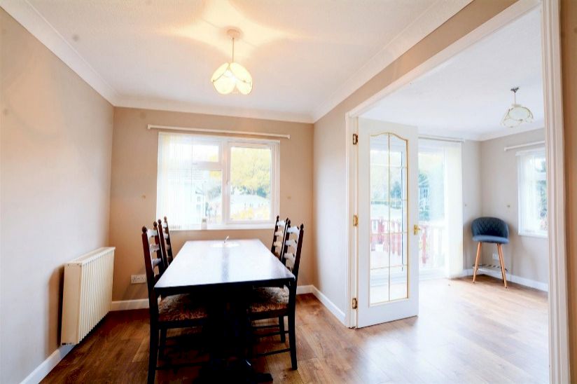 Dining Area Dining Area