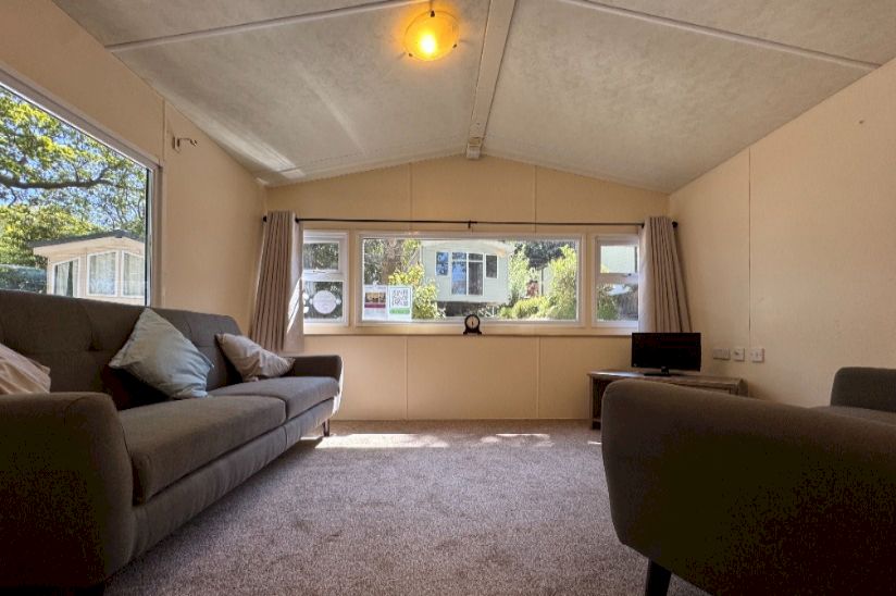 Three Bed Delta Radiant (35x12) 2014 Three Bed Delta Radiant (35x12) 2014