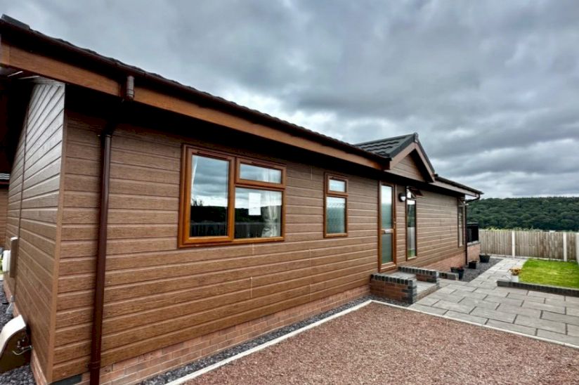 Two Bed Stately Albion Warwick Executive (45x20) Two Bed Stately Albion Warwick Executive (45x20)