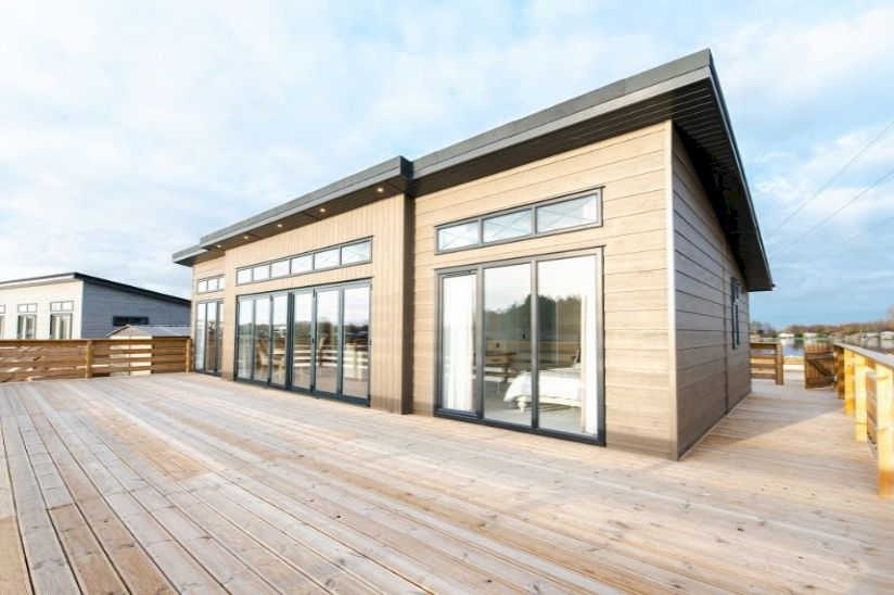 Two Bed Prestige Hampton (45x22) Two Bed Prestige Hampton (45x22)