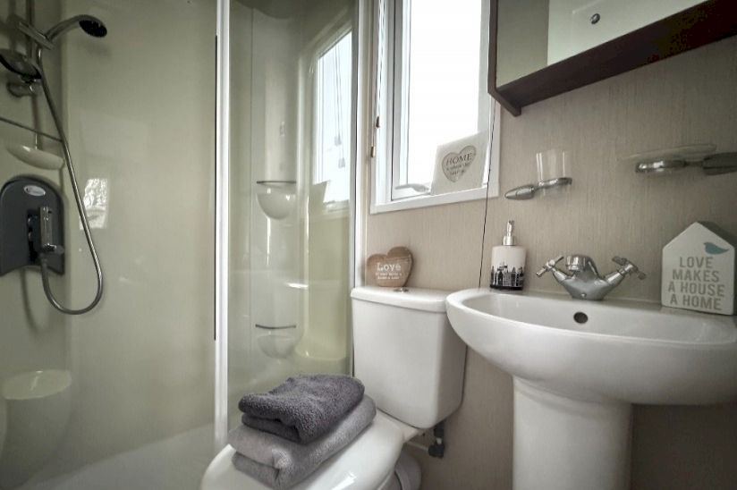 Three Bed Pemberton Park Lane (42x14) 2016 Three Bed Pemberton Park Lane (42x14) 2016