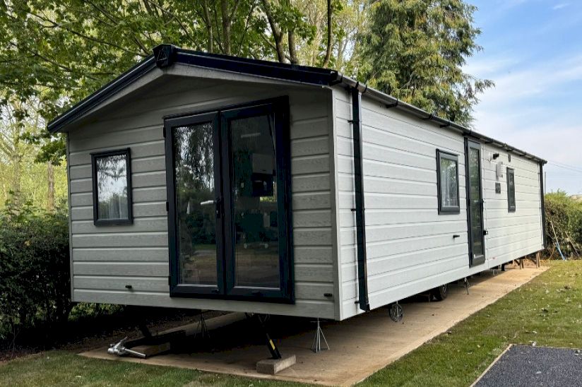 NEW Two Bed Delta Saffron (36x12) NEW Two Bed Delta Saffron (36x12)