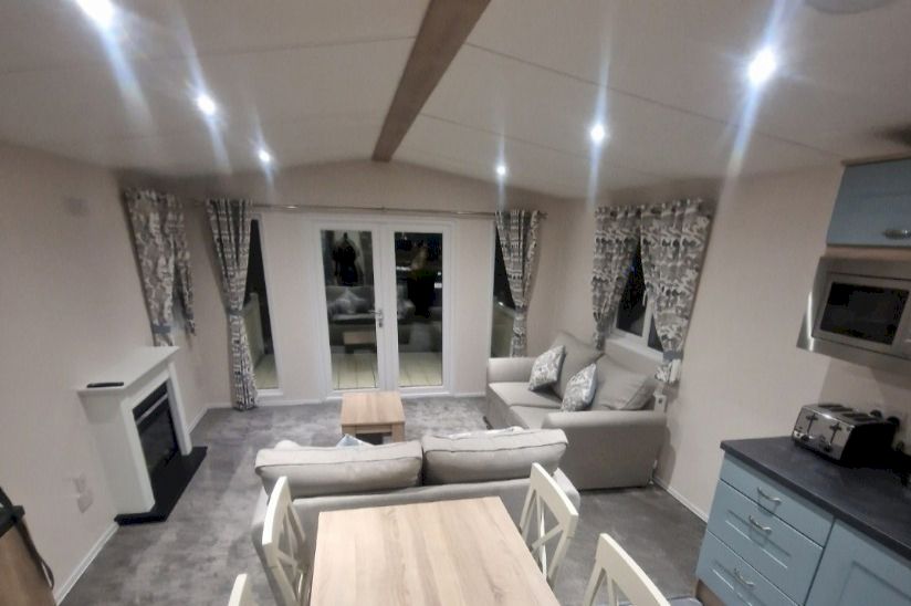 Three Bed Love Royale (40x13) 2023 Three Bed Love Royale (40x13) 2023