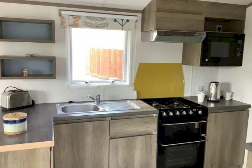 Three Bed Atlas Moonstone (36x12) 2019 Three Bed Atlas Moonstone (36x12) 2019