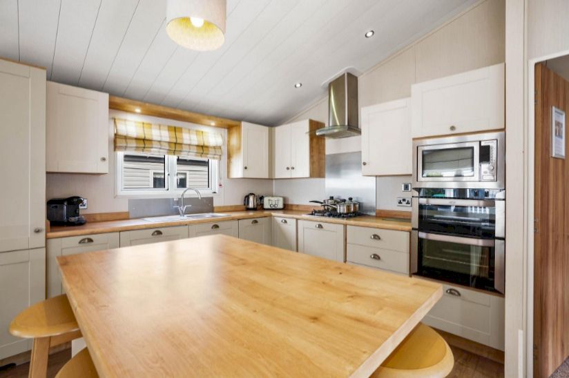 CHEAP STATIC LUXURY LODGE FOR SALE IN SUFFOLK CHEAP STATIC LUXURY LODGE FOR SALE IN SUFFOLK