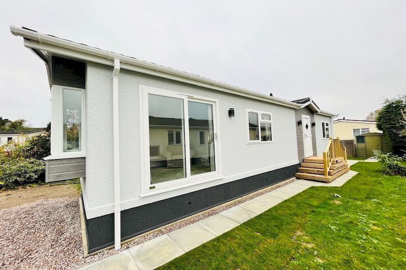 NEW Two Bed Stately Tredegar Elite (40x10) NEW Two Bed Stately Tredegar Elite (40x10)