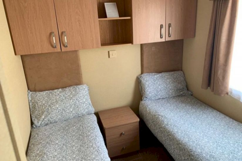 Two Bed BK Bluebird Grosvenor (37x12) 2011 Two Bed BK Bluebird Grosvenor (37x12) 2011