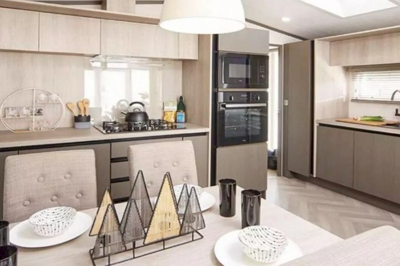 Two Bed Victory Lakewood (42x13) 2022 Two Bed Victory Lakewood (42x13) 2022