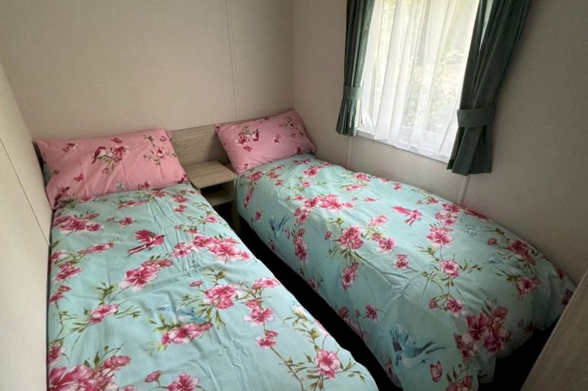 NEW Two Bed Delta Saffron (36x12) NEW Two Bed Delta Saffron (36x12)