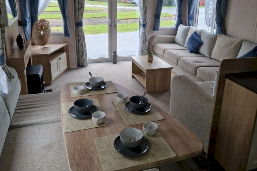 Two Bed Swift Burgundy Two Bed Swift Burgundy