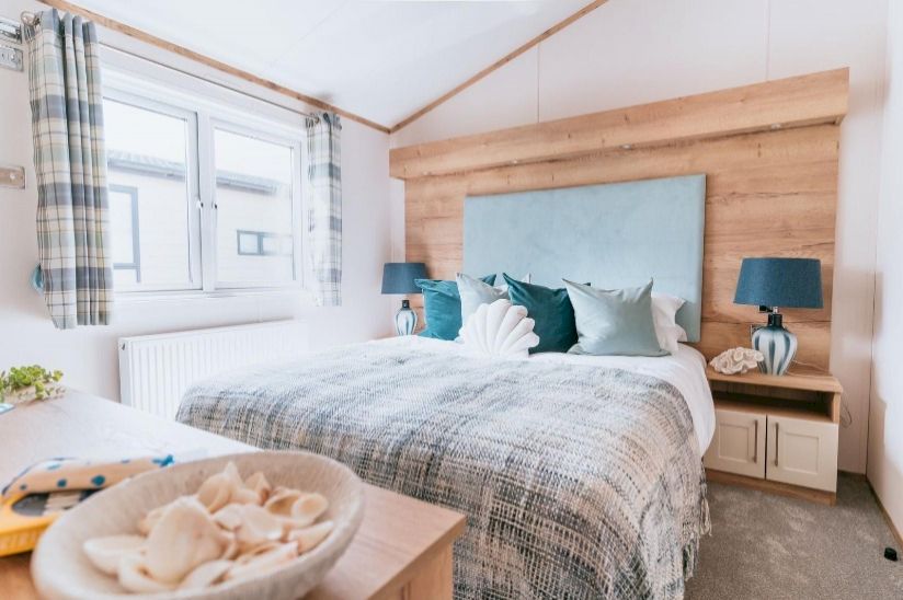 Three Bed Love Oakland Lodge 2024 (34x20) Three Bed Love Oakland Lodge 2024 (34x20)