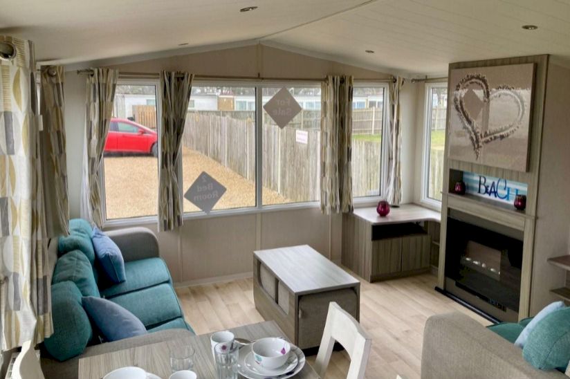 Two Bed Swift Bordeaux (33x12) 2015 Two Bed Swift Bordeaux (33x12) 2015