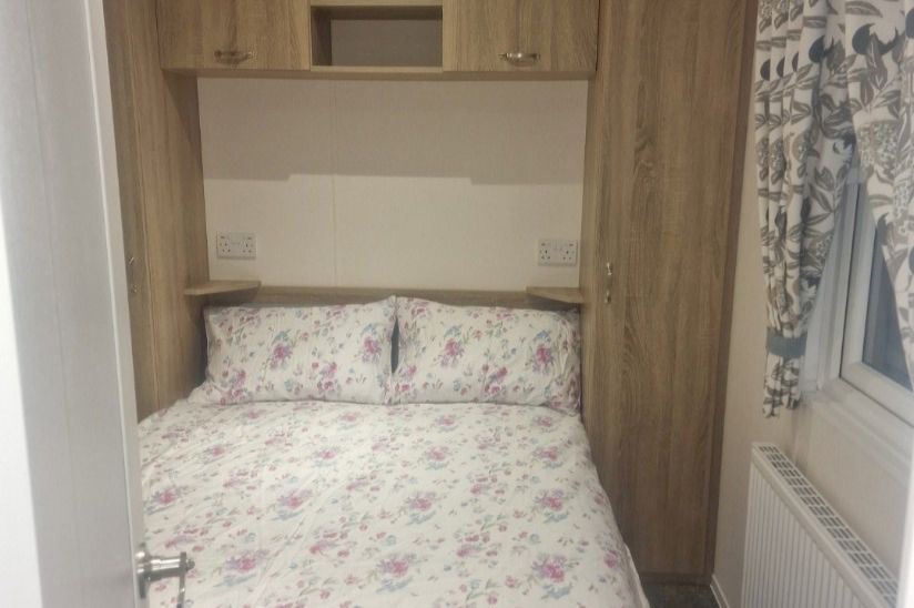 Three Bed Love Royale (40x13) 2023 Three Bed Love Royale (40x13) 2023