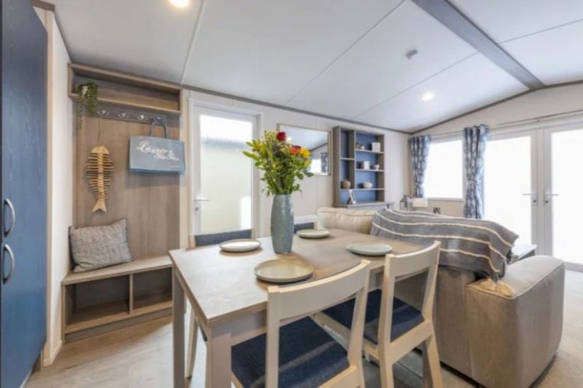 Two Bed Regal Retreat Two Bed Regal Retreat