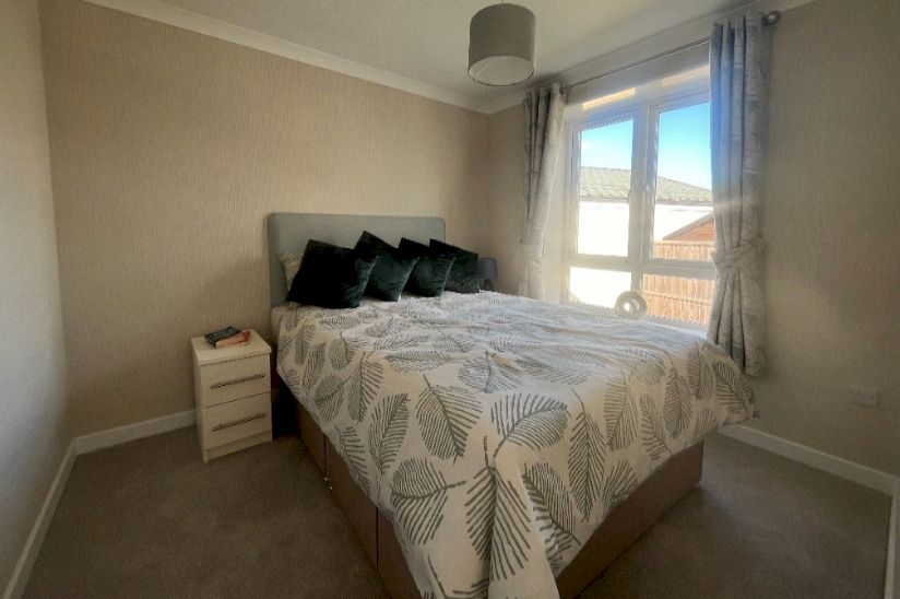 Two Bed Omar Image (32x20) Two Bed Omar Image (32x20)