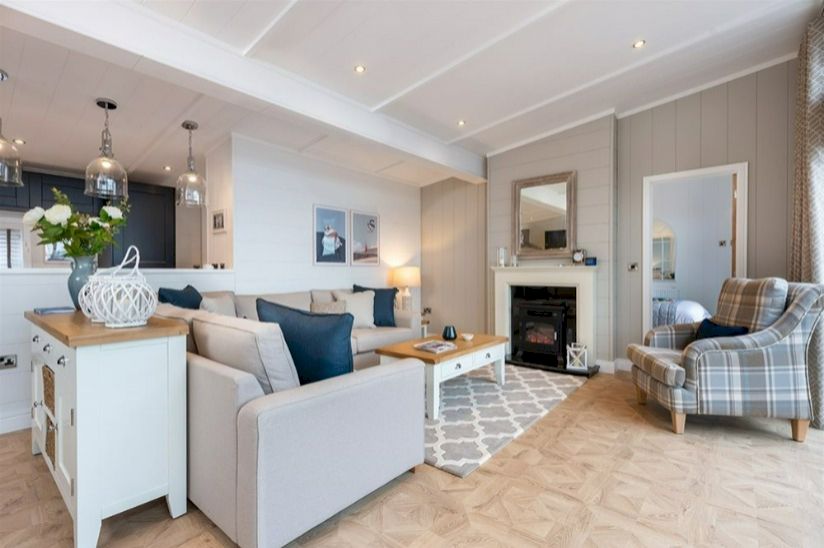 NEW Two Bed Prestige Hampton (42x22) NEW Two Bed Prestige Hampton (42x22)
