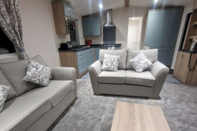 Three Bed Love Royale (40x13) 2023 Three Bed Love Royale (40x13) 2023