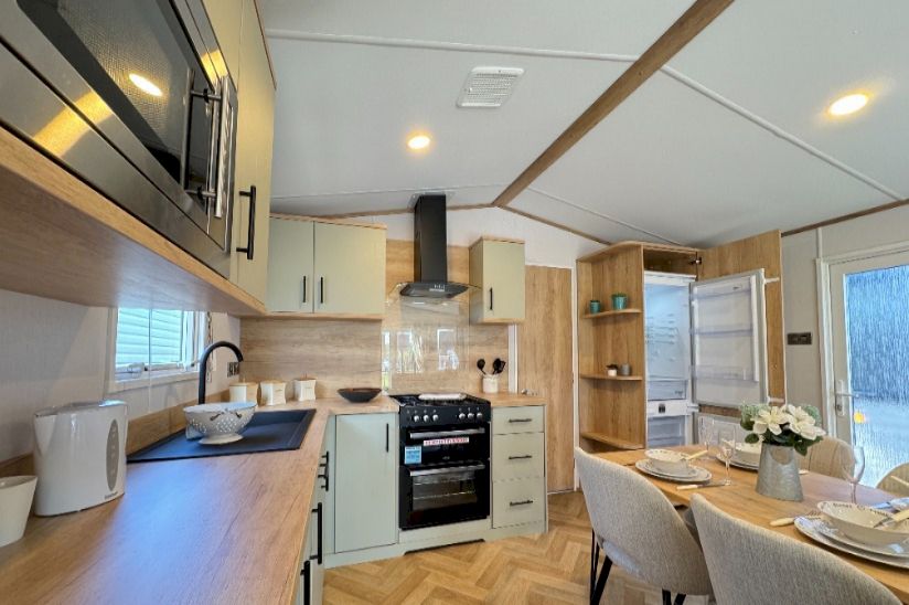Two Bed Carnaby Regis (39x13) 2025 Two Bed Carnaby Regis (39x13) 2025