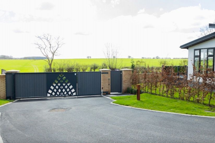 NEW Two Bed Prestige Cassa Di Lusso (42x22) NEW Two Bed Prestige Cassa Di Lusso (42x22)
