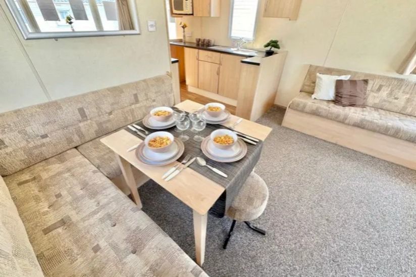 Three Bed Pre-Owned ABI Vista (36x12) 2010 Three Bed Pre-Owned ABI Vista (36x12) 2010