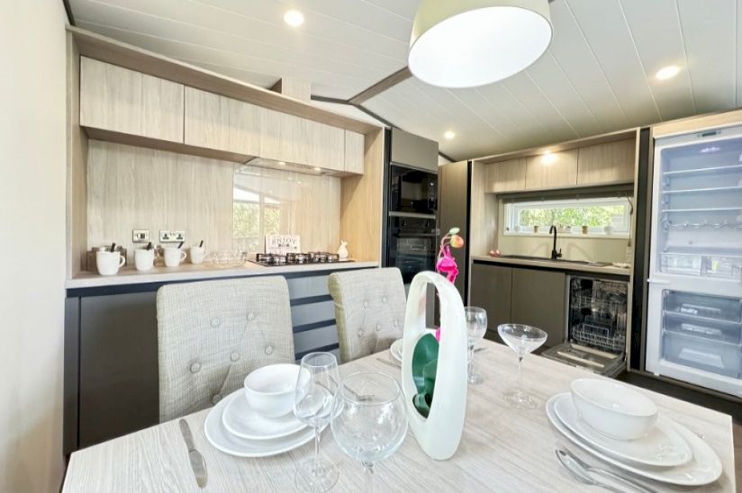 Two Bed Victory Lakewood (42x14) 2023 Two Bed Victory Lakewood (42x14) 2023