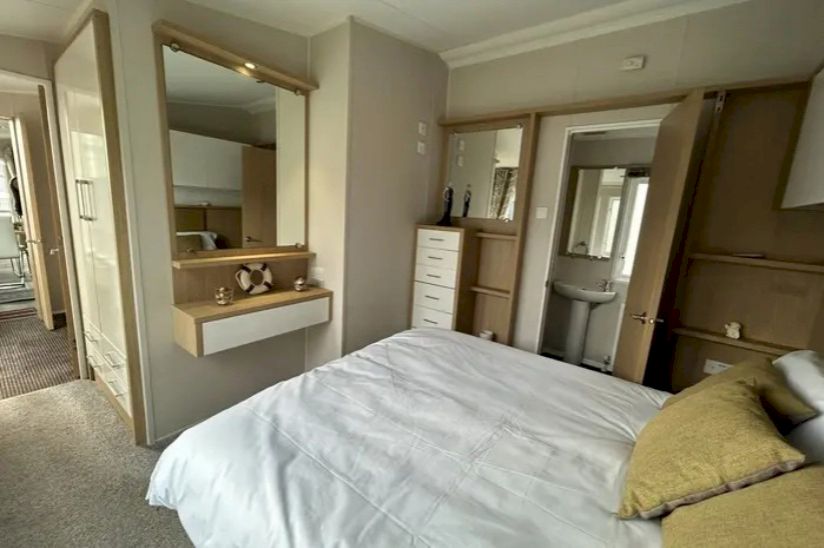 Two Bed Preowned BK Bluebird Robertsbridge (40x13) 2016 Two Bed Preowned BK Bluebird Robertsbridge (40x13) 2016