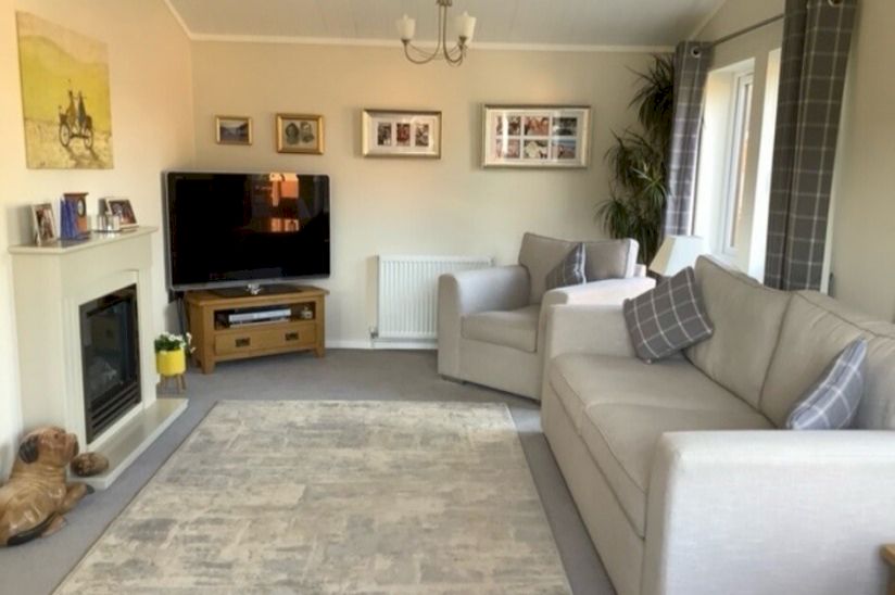 Two Bed Kingston Hamlet (42x20) Two Bed Kingston Hamlet (42x20)