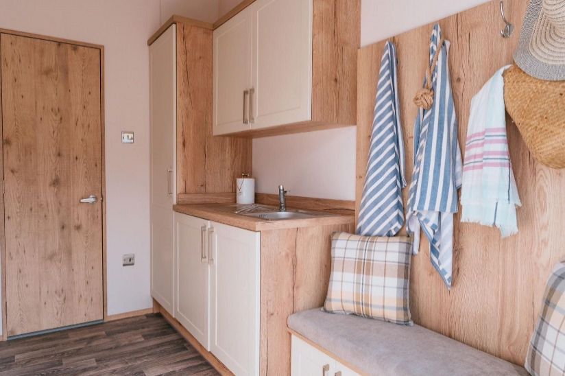 Three Bed Love Oakland Lodge 2024 (34x20) Three Bed Love Oakland Lodge 2024 (34x20)