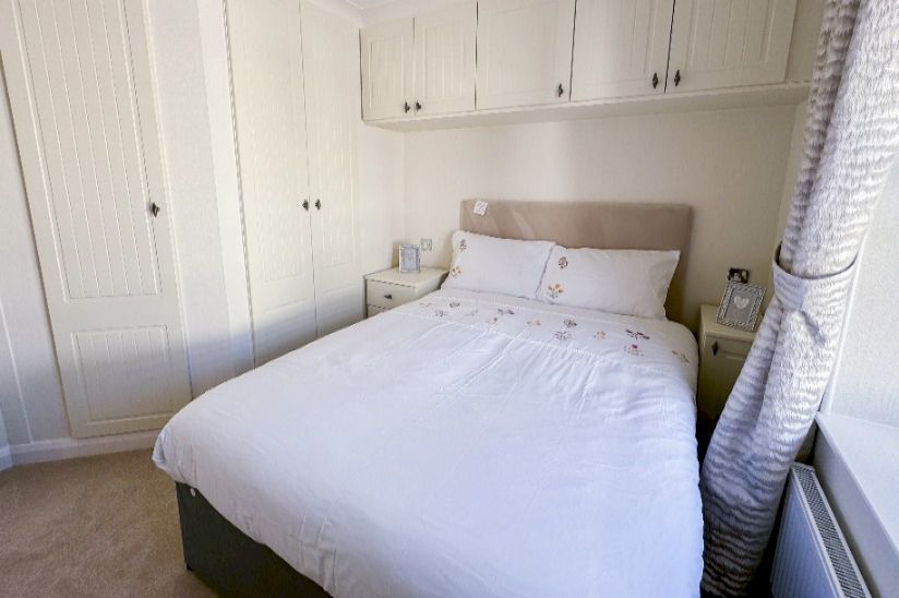 Two Bed Stately Albion Windsor (45x20) Two Bed Stately Albion Windsor (45x20)
