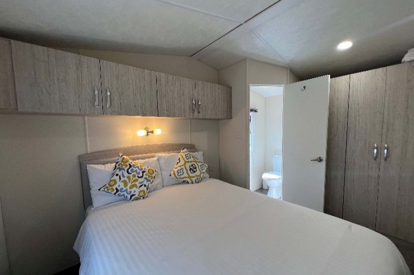 Two Bed Delta Hideaway (40x13) 2019 Two Bed Delta Hideaway (40x13) 2019