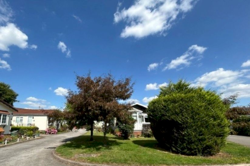 Bespoke Park Homes Bespoke Park Homes