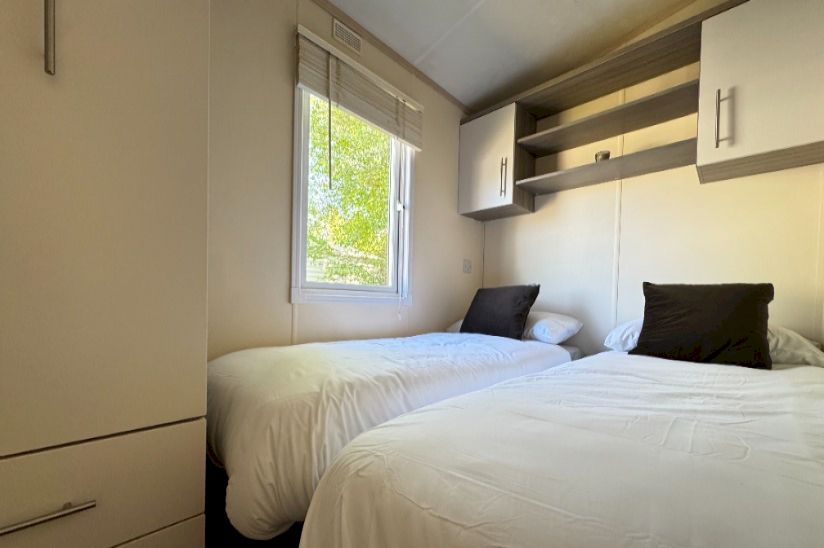 Two Bed Pemberton Marlow (37x12) 2013 Two Bed Pemberton Marlow (37x12) 2013