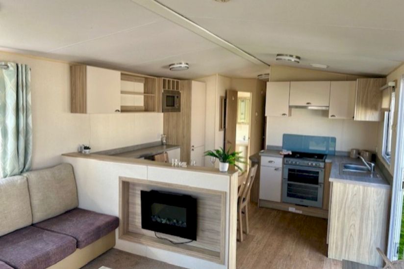 Two Bed Regal Tempo (36x12) 2015 Two Bed Regal Tempo (36x12) 2015