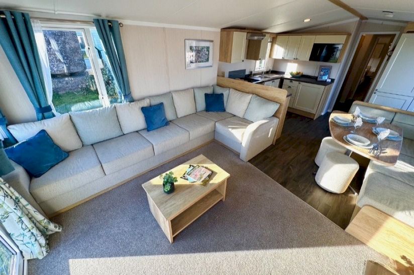 Swift Burgundy (36x12) 2022 Swift Burgundy (36x12) 2022