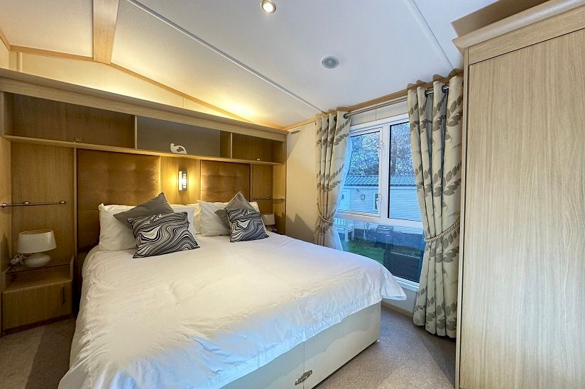 Two Bed Carnaby Essence (40x13) 2011 Two Bed Carnaby Essence (40x13) 2011