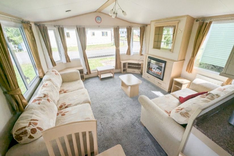 Two Bed Atlas Capricorn (36x12) 2010 Two Bed Atlas Capricorn (36x12) 2010