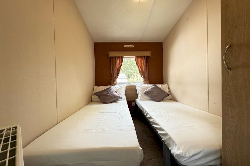Two Bed Delta Radiant (35x12) 2013 Two Bed Delta Radiant (35x12) 2013
