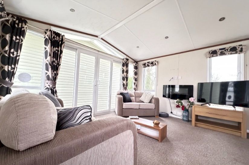 Three Bed Pemberton Park Lane (42x14) 2016 Three Bed Pemberton Park Lane (42x14) 2016