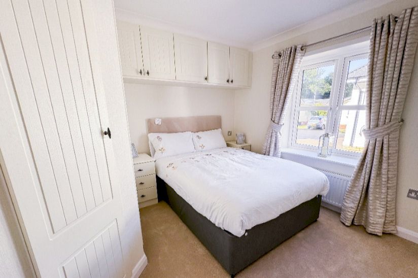 Two Bed Stately Albion Windsor (45x20) Two Bed Stately Albion Windsor (45x20)