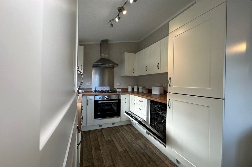 Two Bed Omar Westfield (34x16) 2014 Two Bed Omar Westfield (34x16) 2014