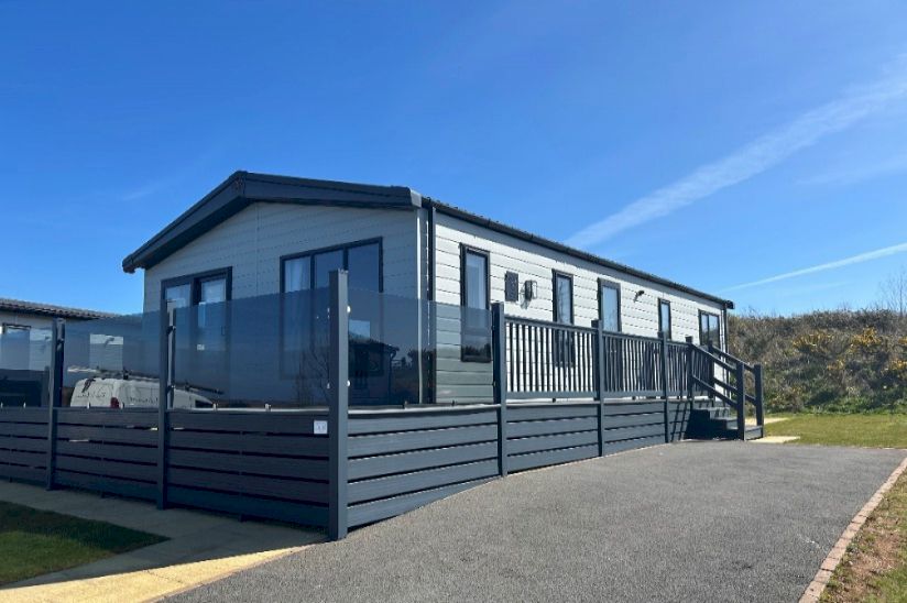 Two Bed Victory Faraday (40x20) 2023 Two Bed Victory Faraday (40x20) 2023