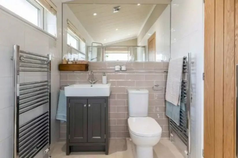 Two Bed Omar Spinney (40x20) 2023 Two Bed Omar Spinney (40x20) 2023
