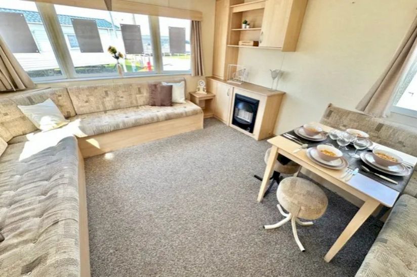 Three Bed Pre-Owned ABI Vista (36x12) 2010 Three Bed Pre-Owned ABI Vista (36x12) 2010