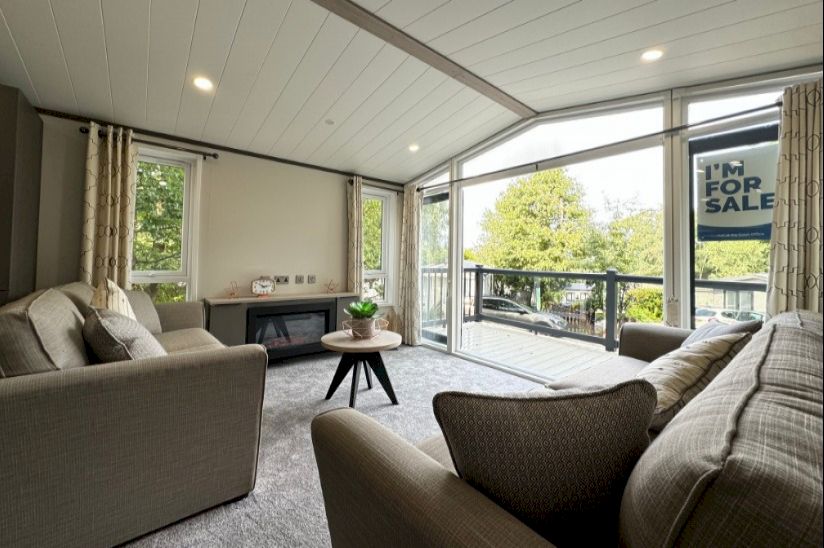 Two Bed Victory Lakewood (42x14) 2023 Two Bed Victory Lakewood (42x14) 2023